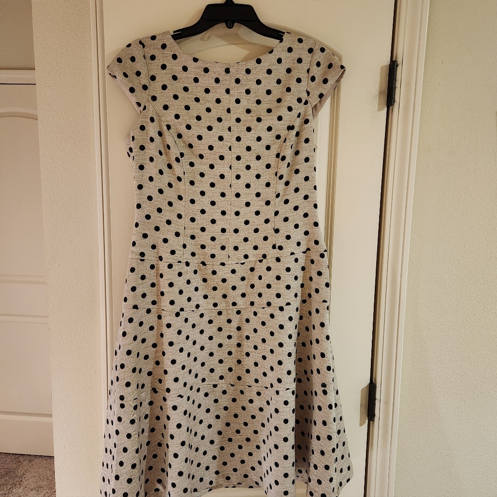 Anne Klein Tan with Black Polka Dots  Beautiful Dress
